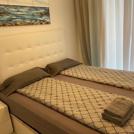 Apartment Deluxe Clara Sea Senses Torrevieja Zewnętrze zdjęcie